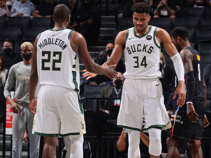 7, 莫兰特复出灰熊终结雄鹿八连胜  