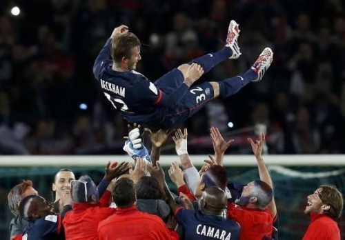  巴黎圣日耳曼主场完胜昂热延续不败金身  