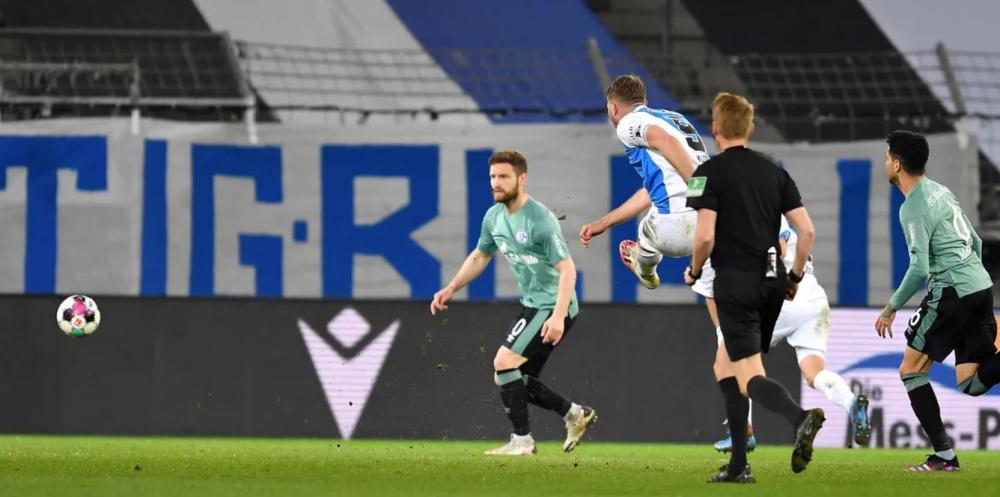  比勒菲尔德顽强拼搏，德甲保级希望永不熄灭